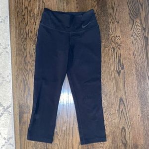 Cropped xs black Nike leggings